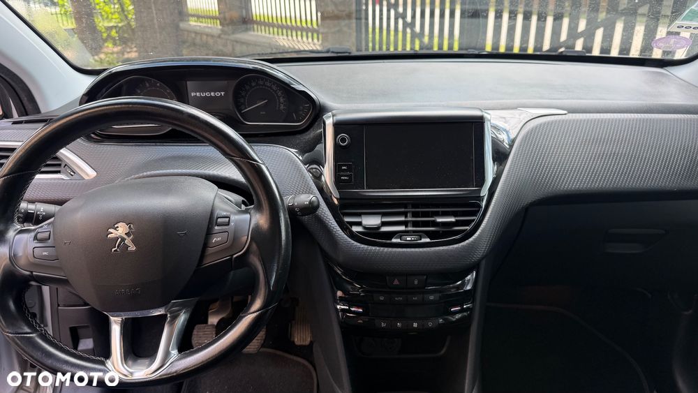 Peugeot 208 1.2 PureTech Allure - 9