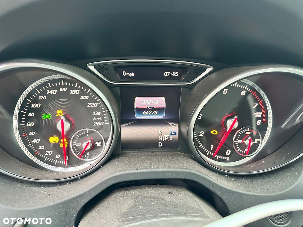 Mercedes-Benz GLA 250 4-Matic - 11