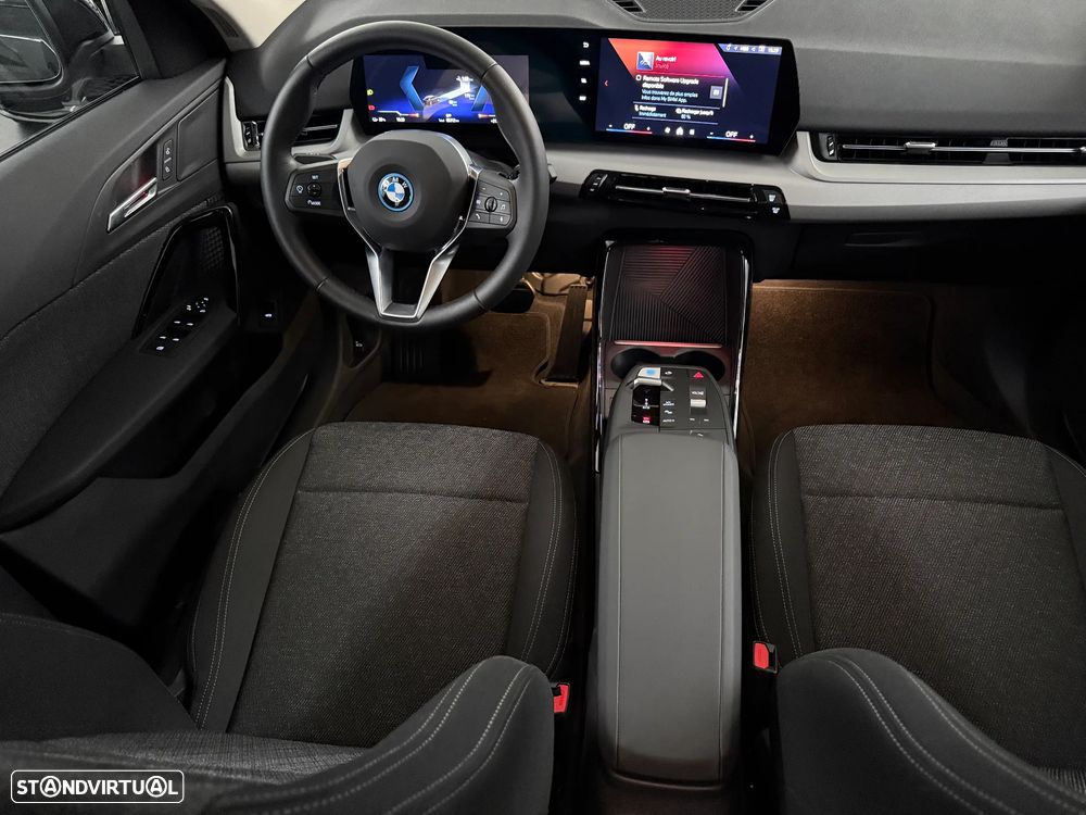 BMW iX2 - 17