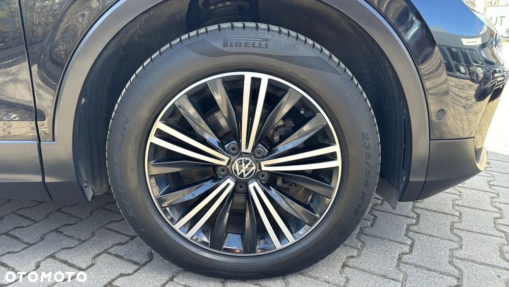 Volkswagen Tiguan - 11