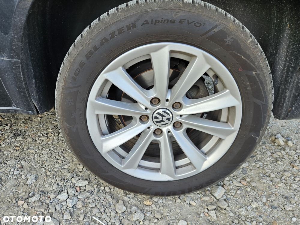 Volkswagen Caravelle - 33