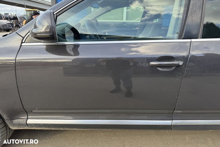 Usa Portiera fata stanga culoare LR7M Volkswagen VW Touareg generatia - 1