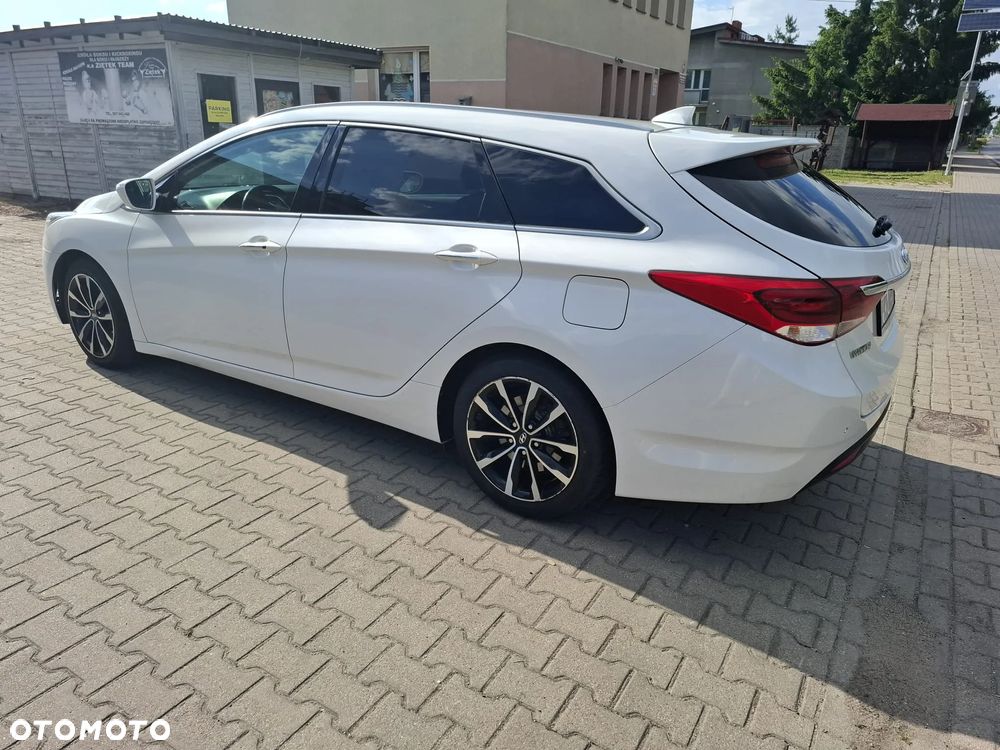 Hyundai i40 Kombi 1.7 CRDi DCT Premium - 8