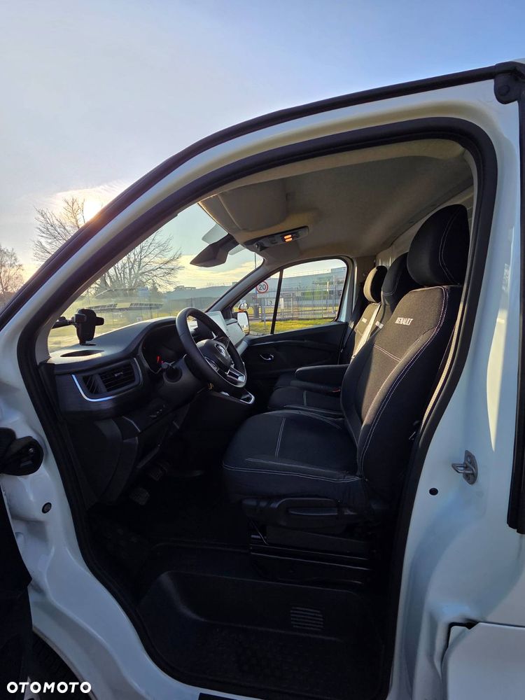 Renault Trafic - 8