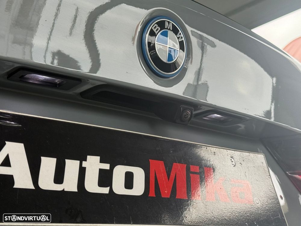 BMW 330 e Pack Desportivo M Auto - 34