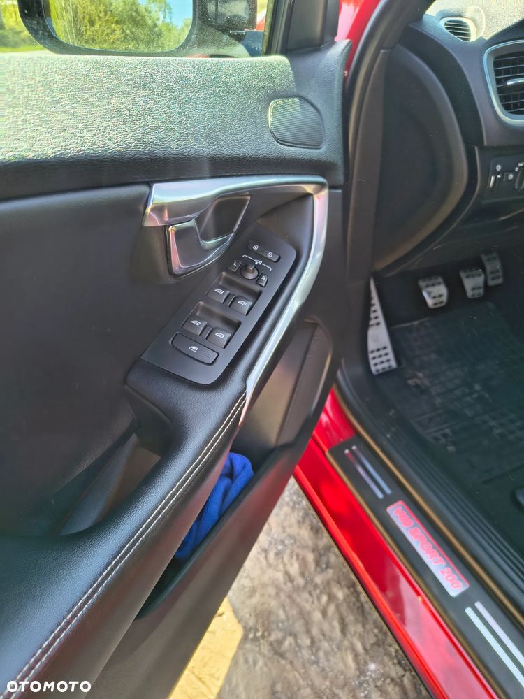 Volvo V40 T2 - 26