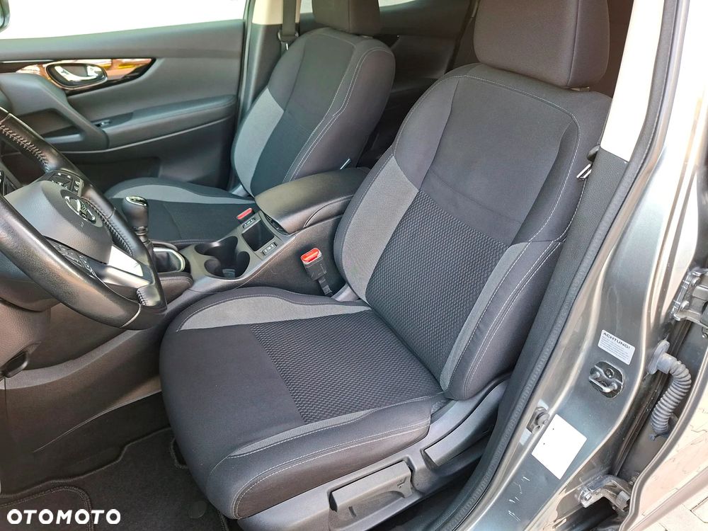 Nissan Qashqai 1.3 DIG-T N-WAY - 23