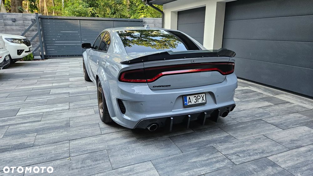 Dodge Charger 6.4 Scat Pack Widebody - 16