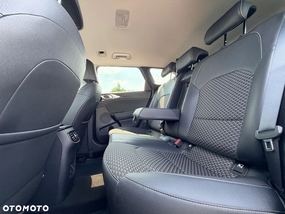 Kia Ceed 1.5 T-GDI Business Line - 14
