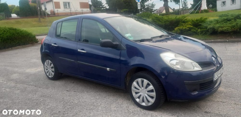 Renault Clio - 1