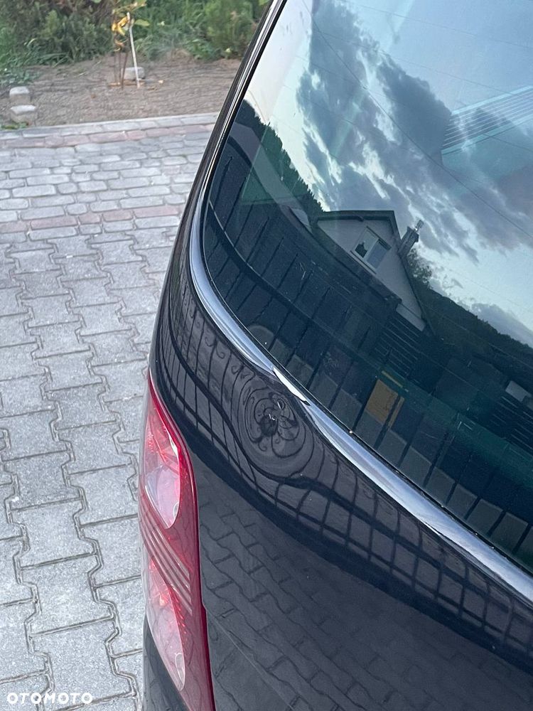 Volkswagen Touran - 7