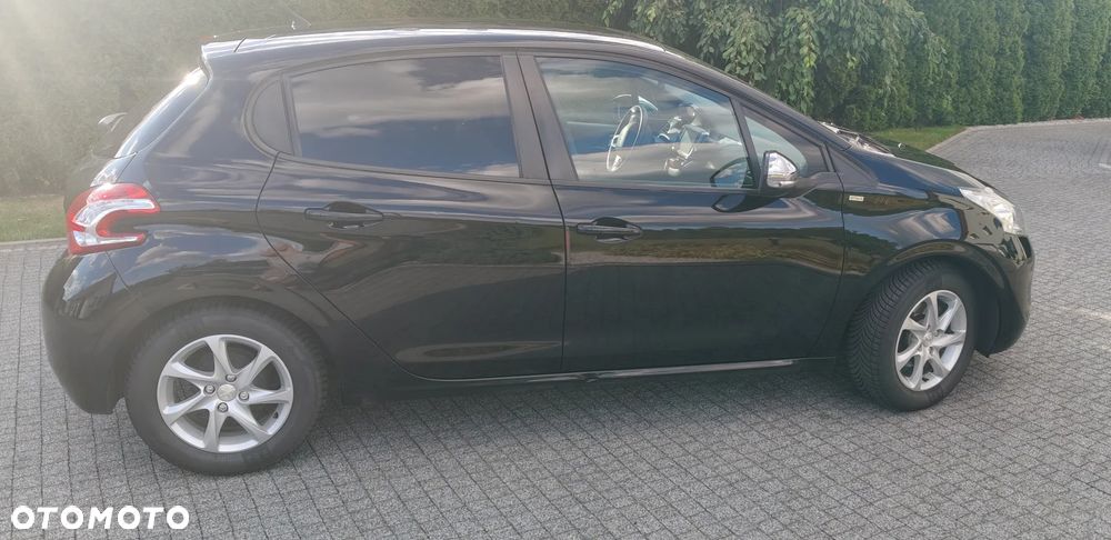 Peugeot 208 1.2 PureTech Style - 8