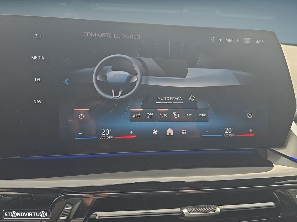 BMW iX1 eDrive20 xLine - 32