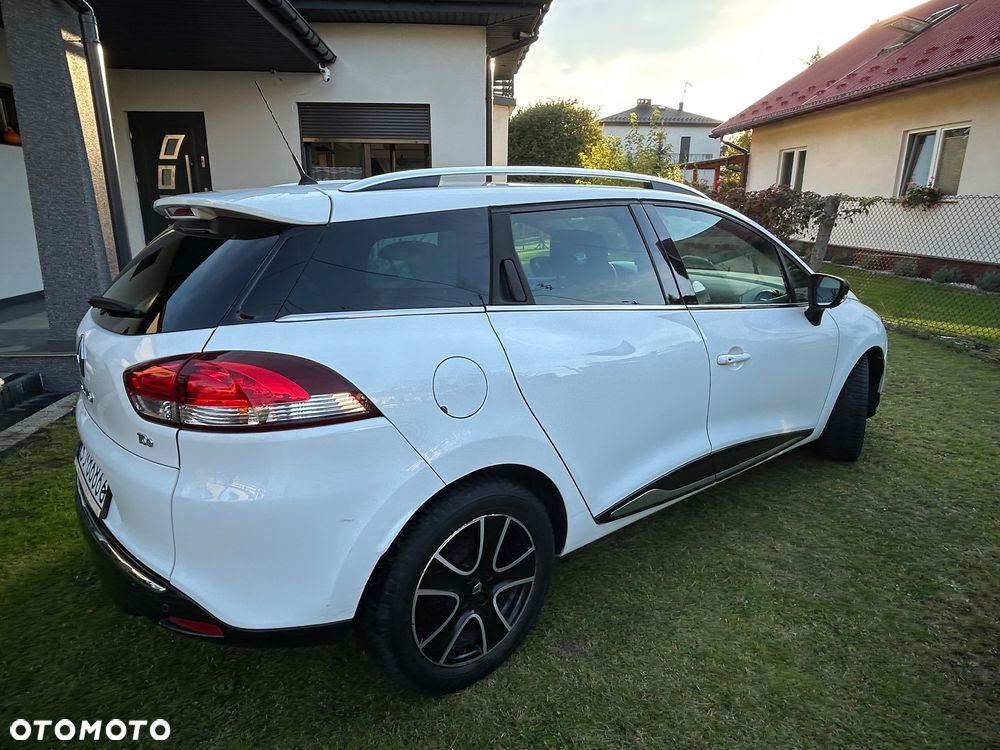Renault Clio - 11