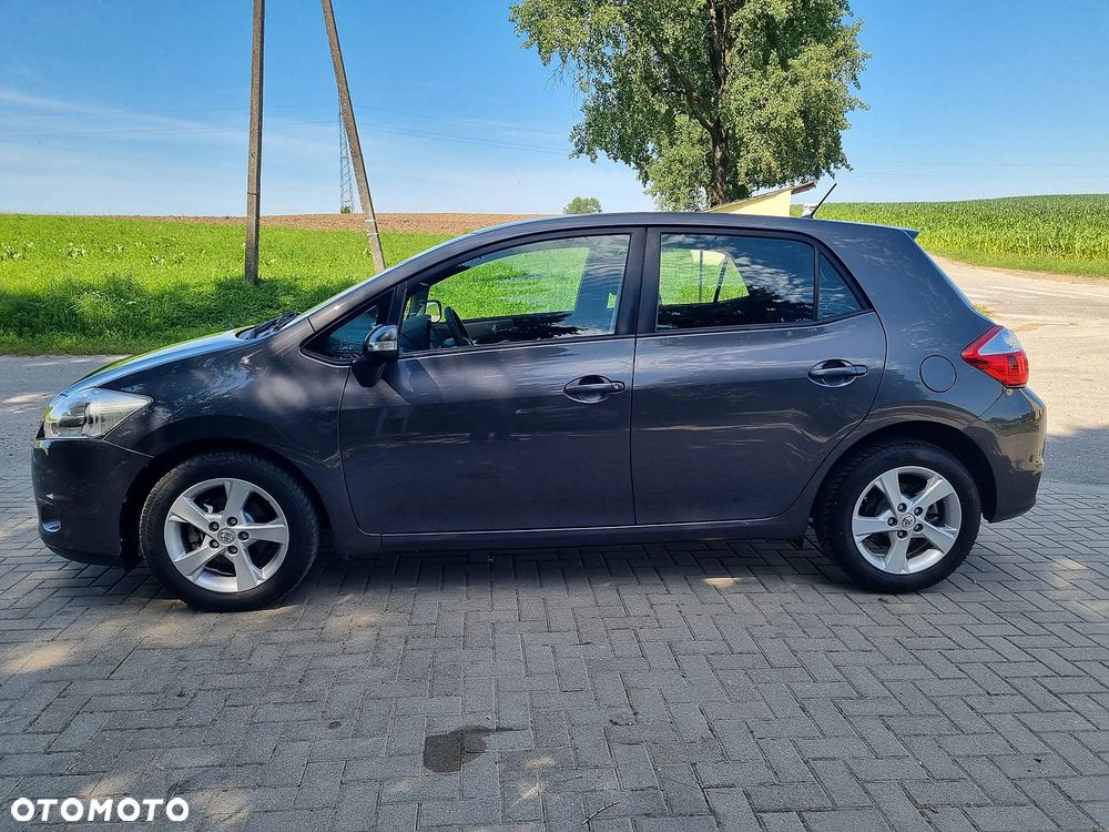 Toyota Auris 1.6 Executive - 3