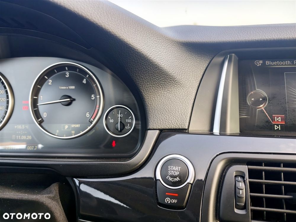 BMW Seria 5 530d xDrive - 36