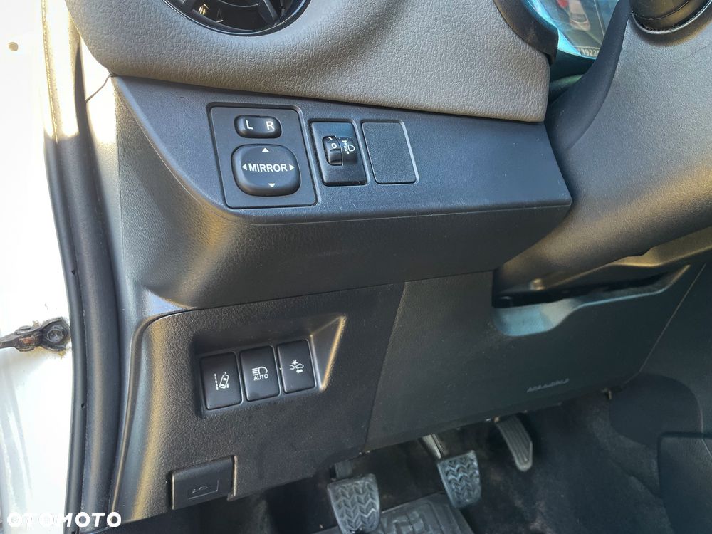 Toyota Yaris 1.0 Life - 16