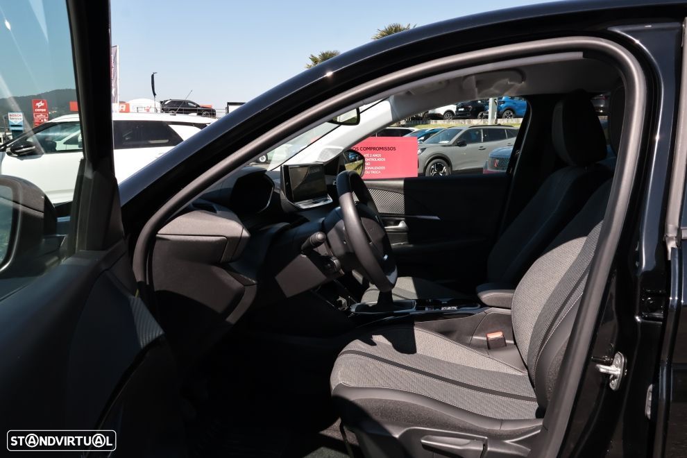 Peugeot 208 1.2 PureTech Allure - 15