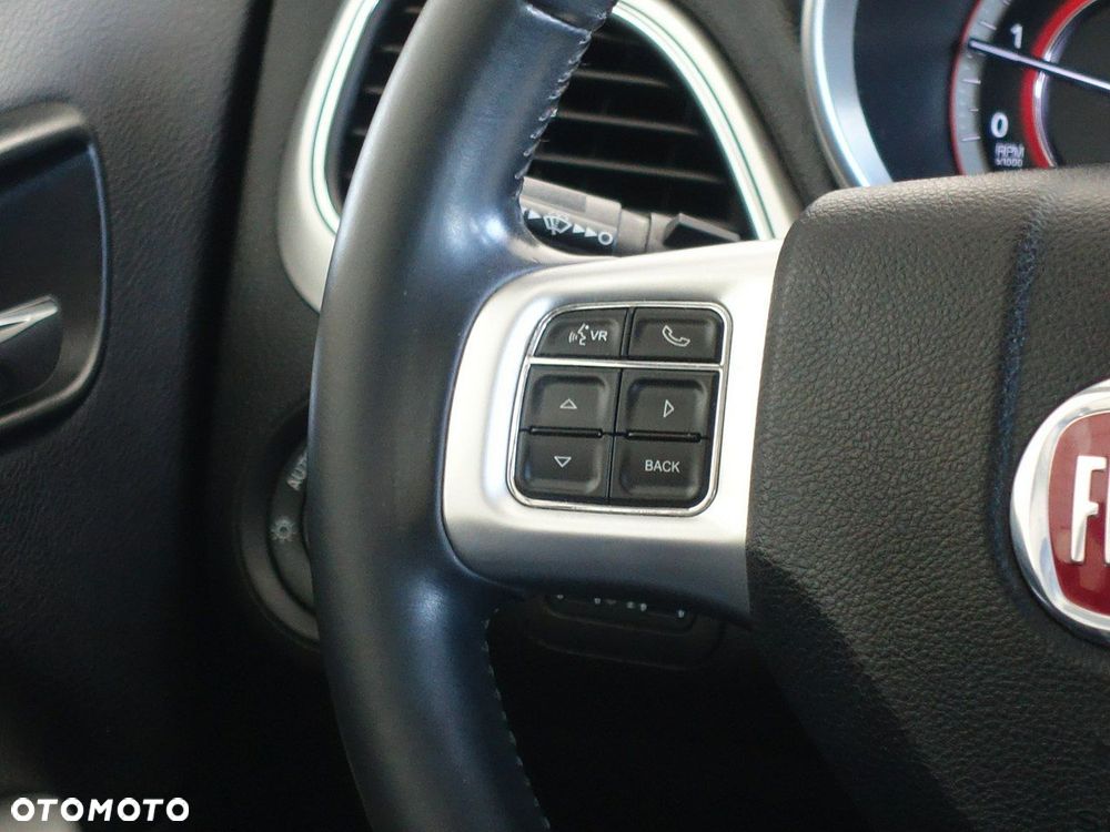 Fiat Freemont 2.0 Multijet Lounge AWD - 24