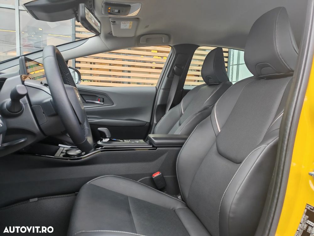 Toyota Prius 2.0 FWD PHEV Exclusive - 19