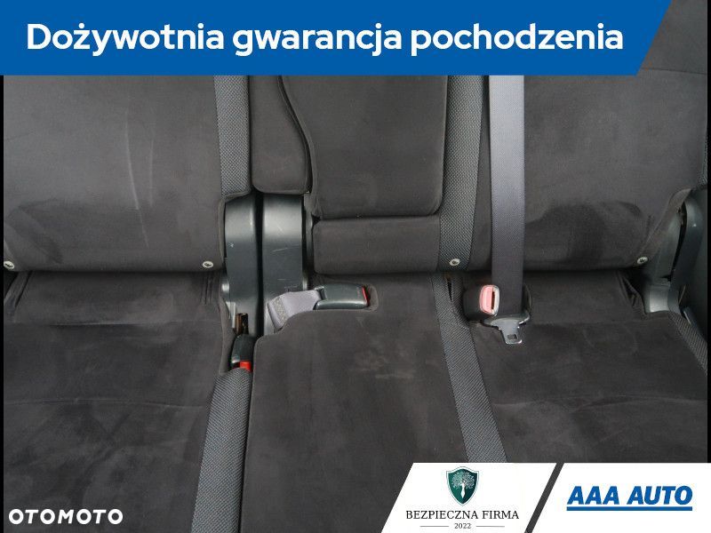 Mitsubishi Outlander - 11