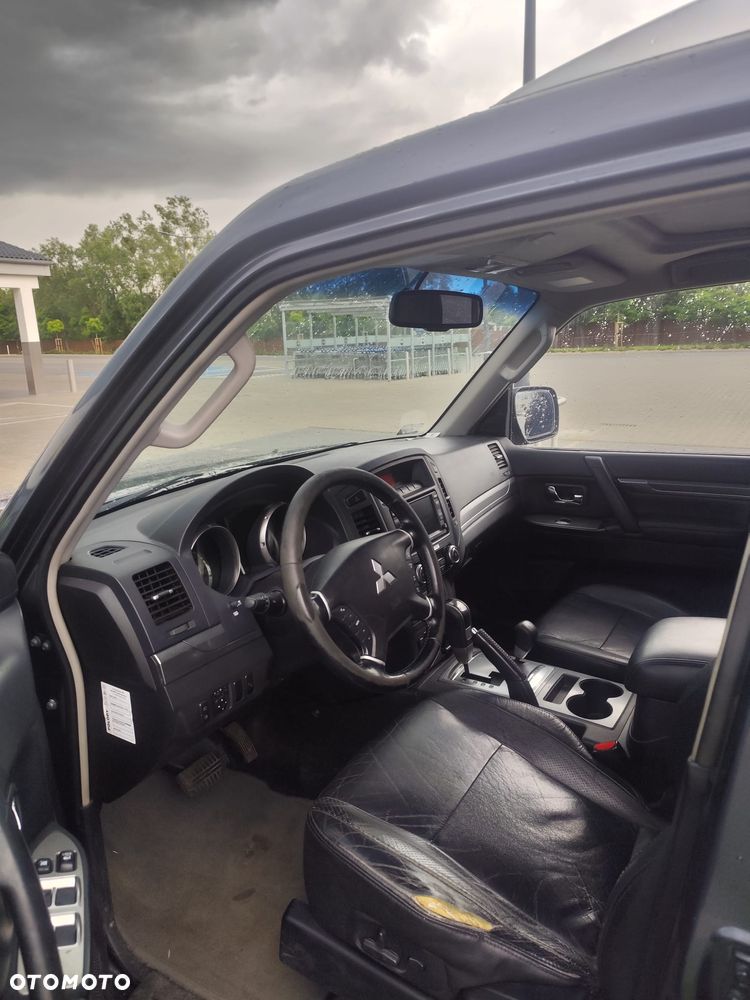 Mitsubishi Pajero 3.2 DID Instyle - 14