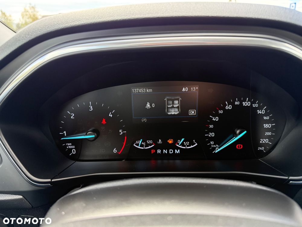 Ford Focus 1.5 EcoBlue Start-Stopp-System TITANIUM DESIGN - 36