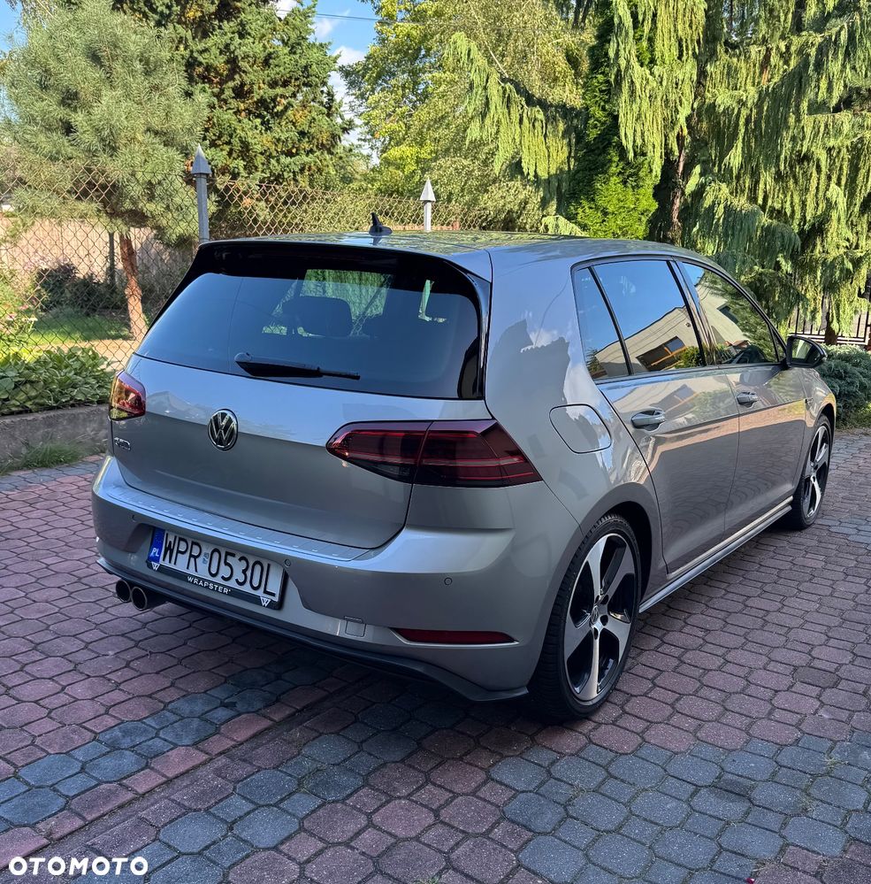 Volkswagen Golf - 12