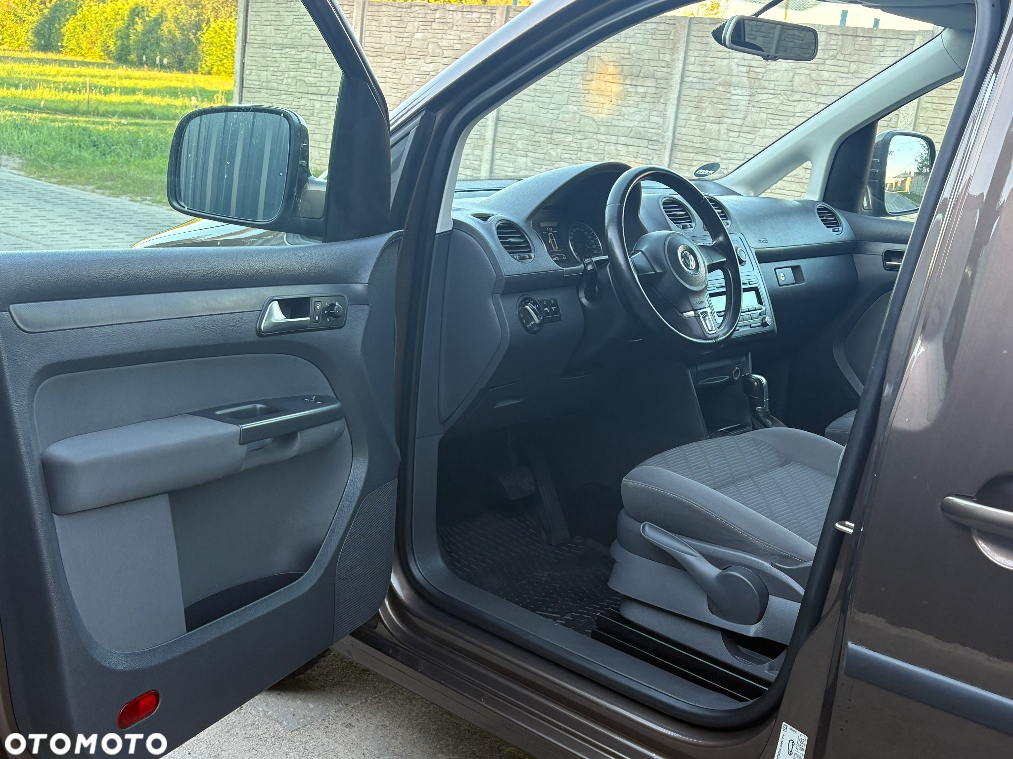 Volkswagen Caddy 1.6 TDI Comfortline DSG - 8
