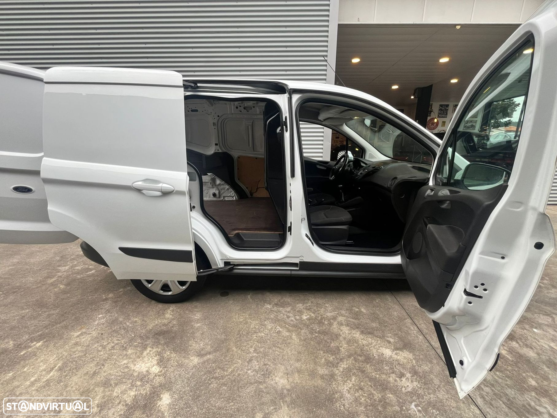 Ford Transit Courier 1.5 TDCi Trend - 40