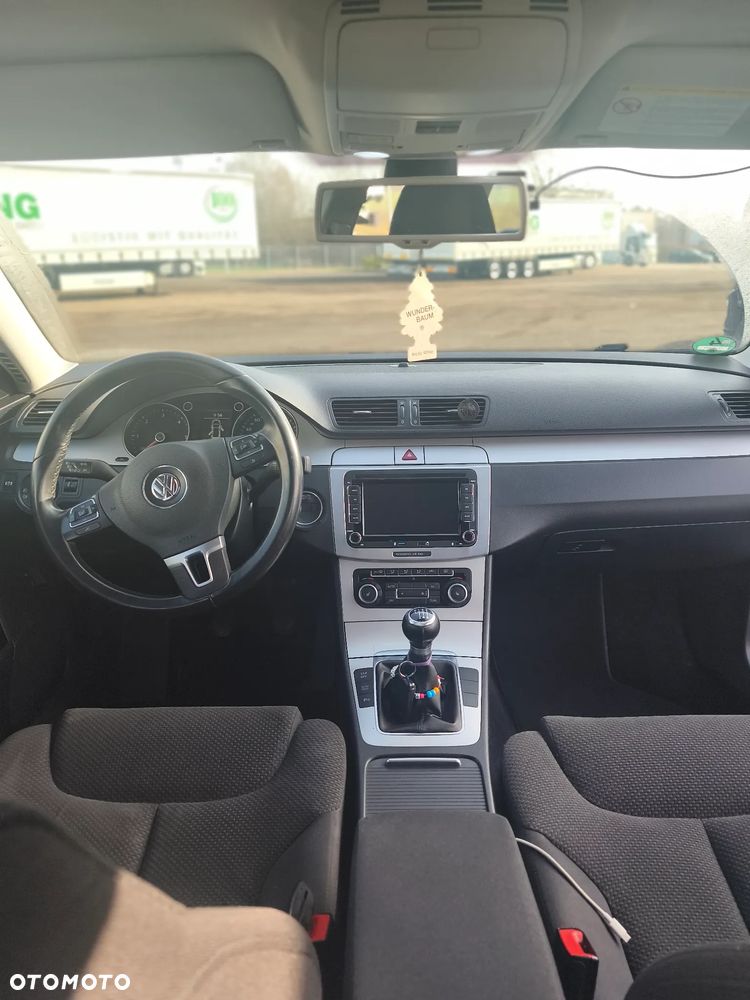Volkswagen Passat 2.0 TDI DPF Individual - 8