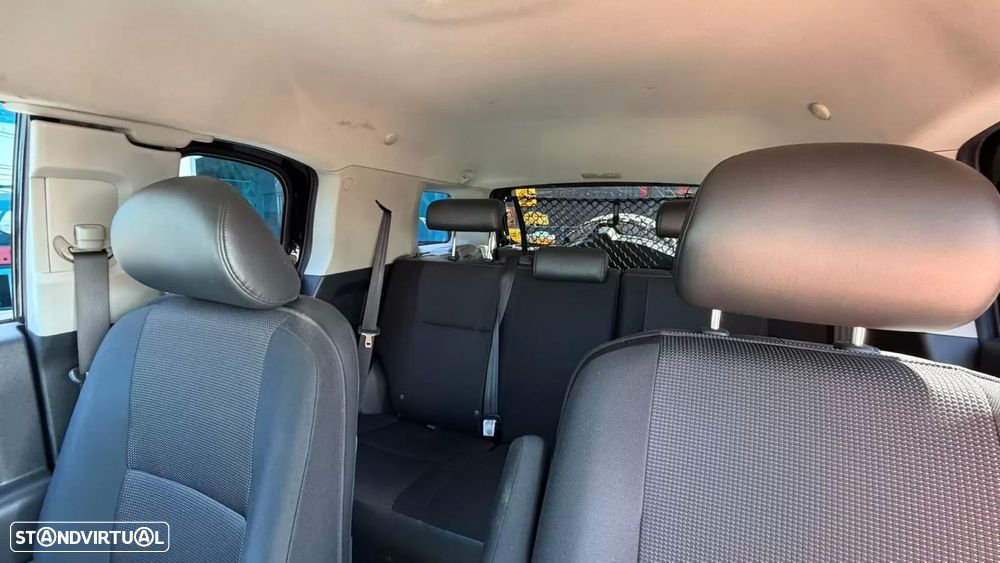 Toyota FJ Cruiser - 14