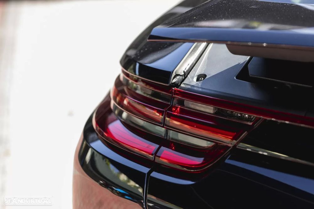 Porsche Panamera - 42