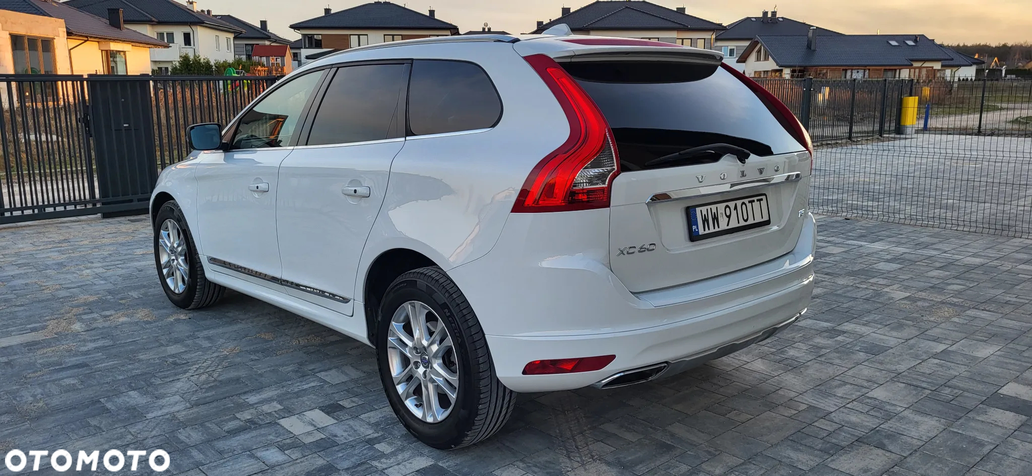 Volvo XC 60 T5 Drive-E Summum - 5