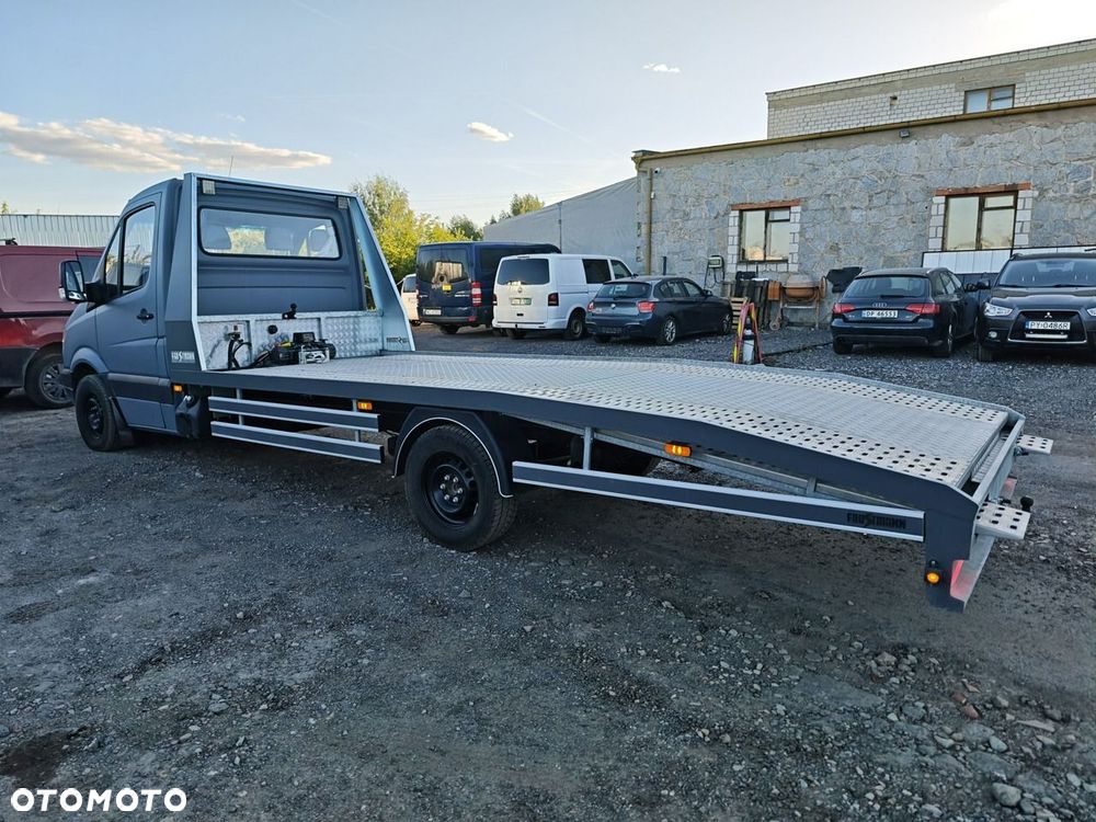 Mercedes-Benz Sprinter - 2