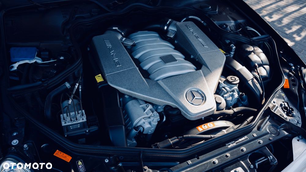 Mercedes-Benz CLS 63 AMG 7G-TRONIC - 24