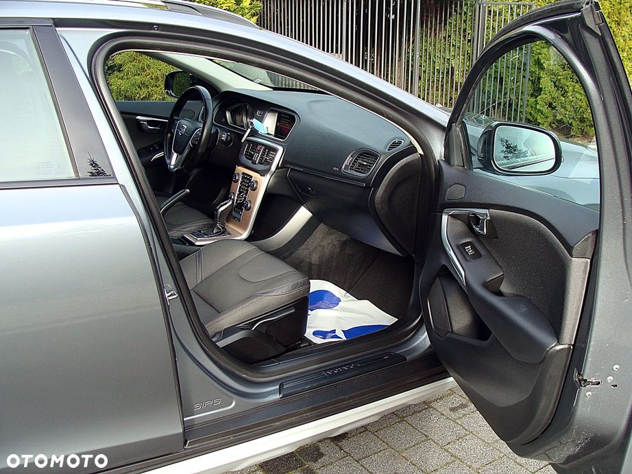 Volvo V40 Cross Country D2 Geartronic Momentum - 13