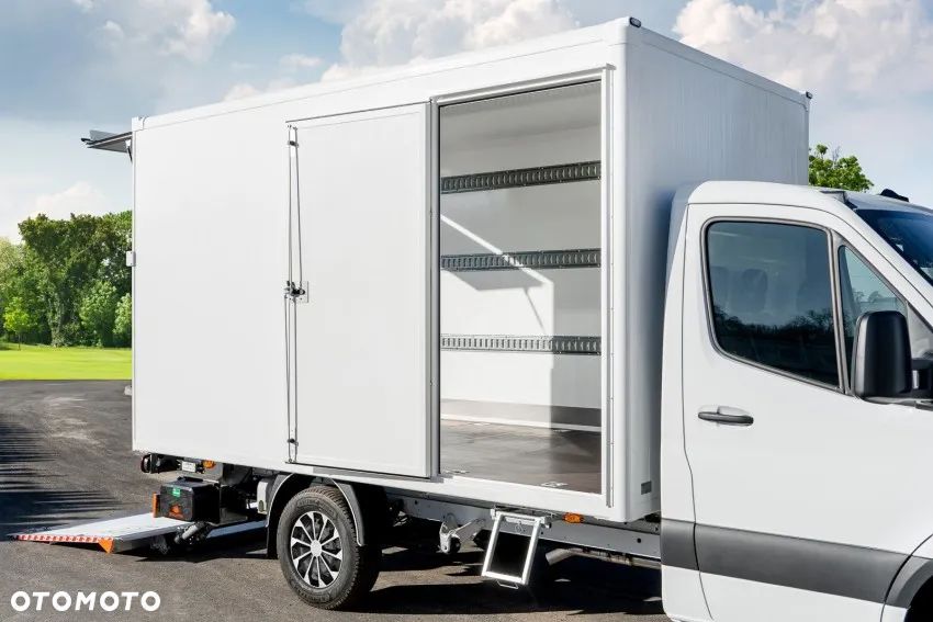 Mercedes-Benz Sprinter - 5