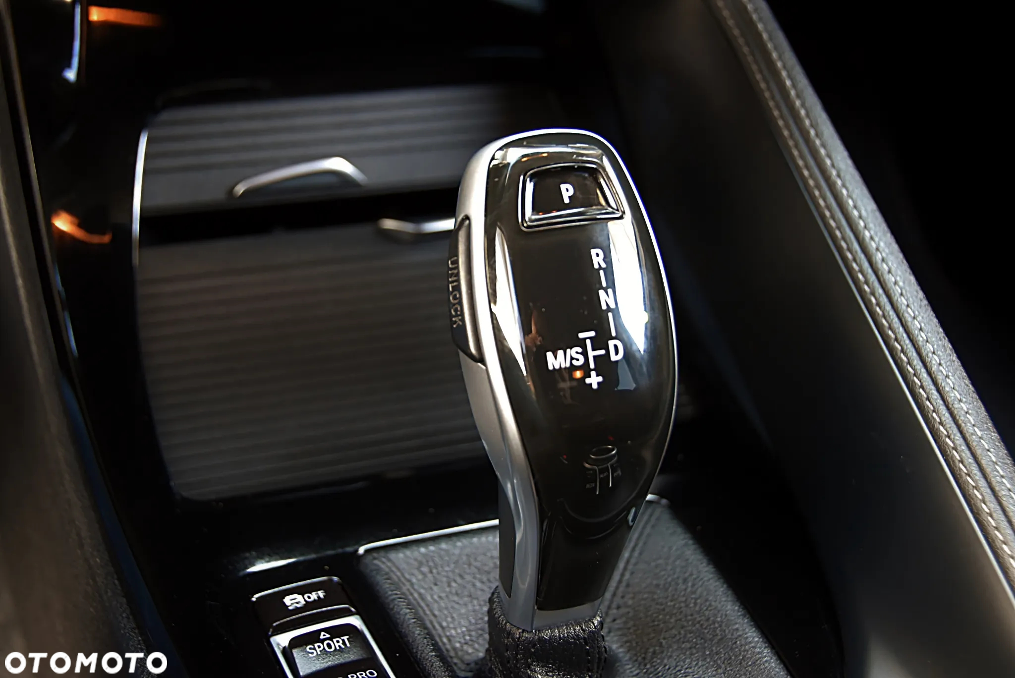 BMW X2 sDrive18i GPF M Sport - 37