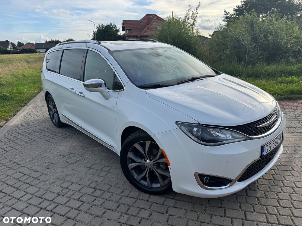 Chrysler Pacifica - 15