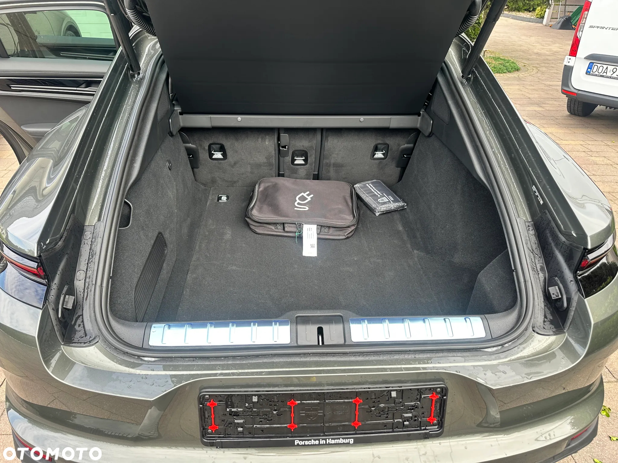 Porsche Panamera 4 E-Hybrid PHEV - 37