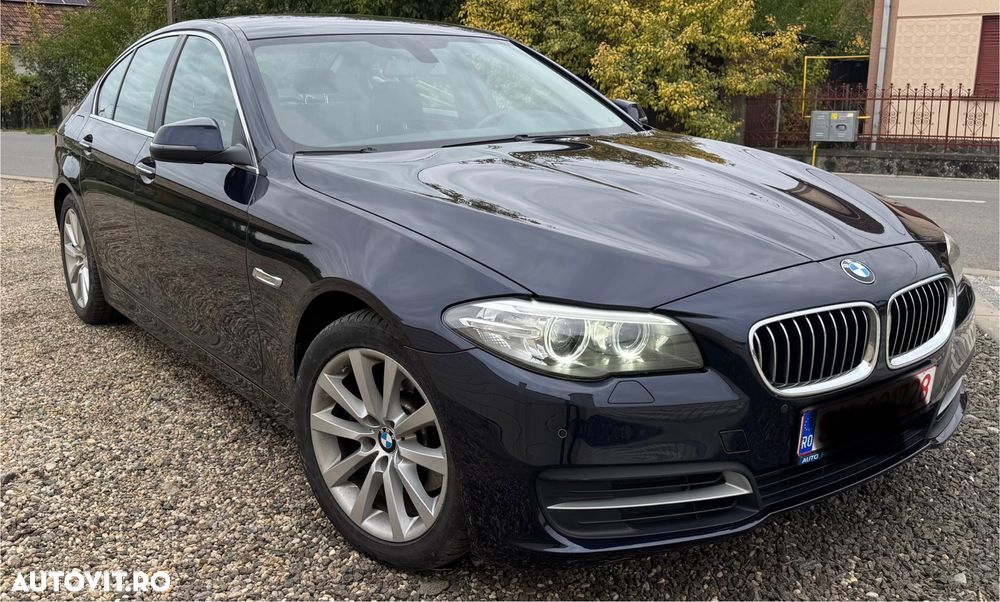 BMW Seria 5 520i Aut. Modern Line - 1