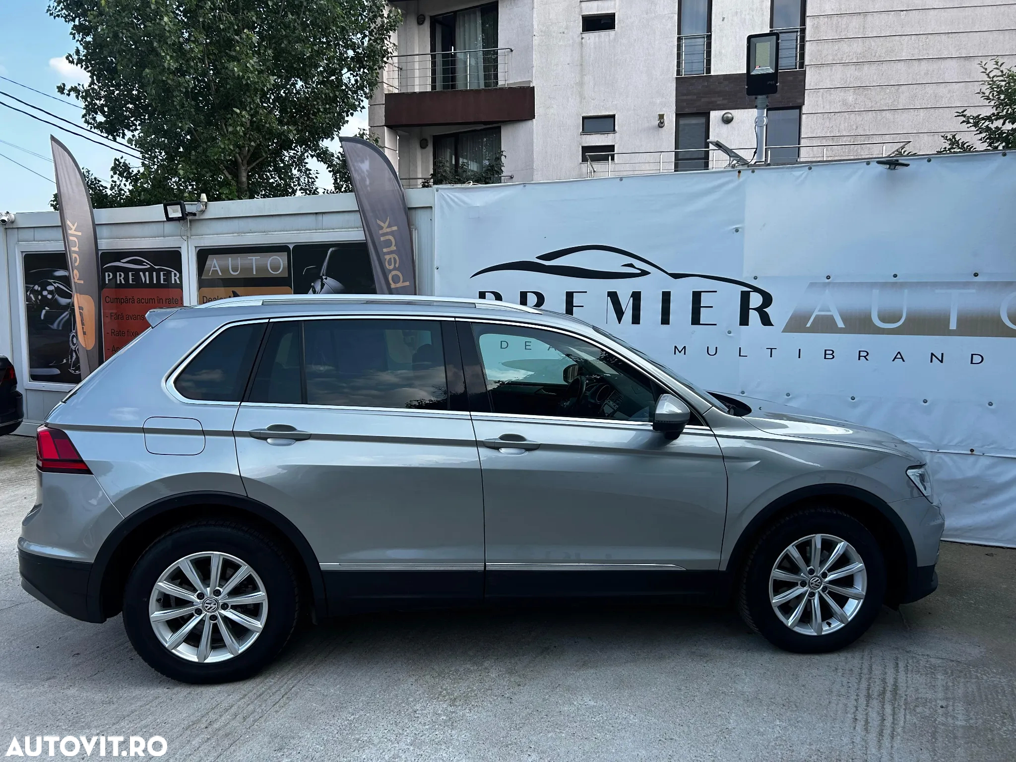 Volkswagen Tiguan 2.0 TDI DPF DSG Comfortline - 9