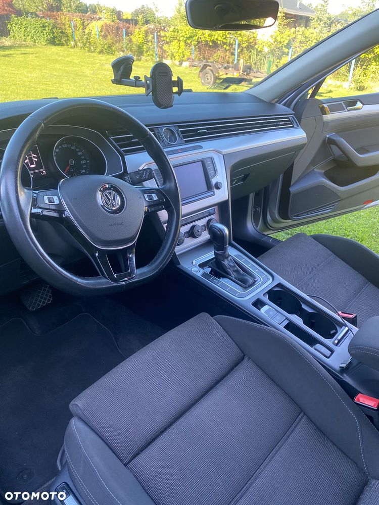 Volkswagen Passat 2.0 TDI BMT Trendline DSG7 - 12
