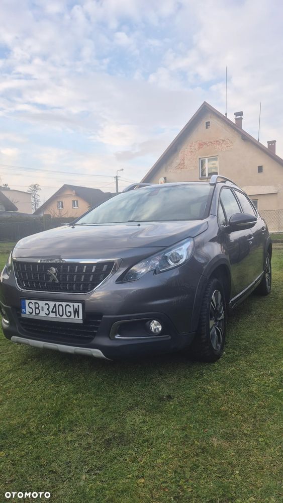 Peugeot 2008 1.2 Pure Tech GPF Signature S&S - 1