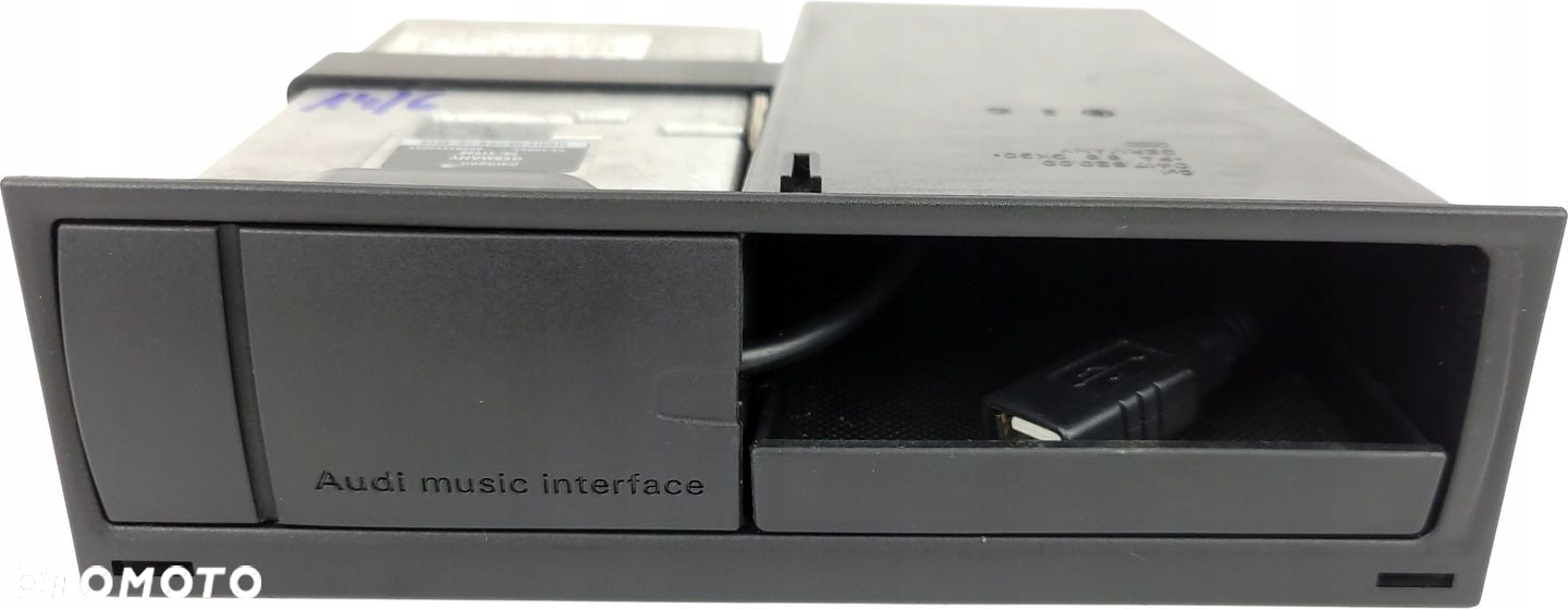 AUDI A6 C6 A8 D3 Q7 MODUŁ INTERFACE AMI AUX 4E0035785B  KABEL USB - 4