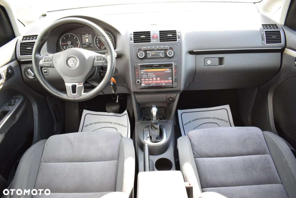 Volkswagen Touran - 26