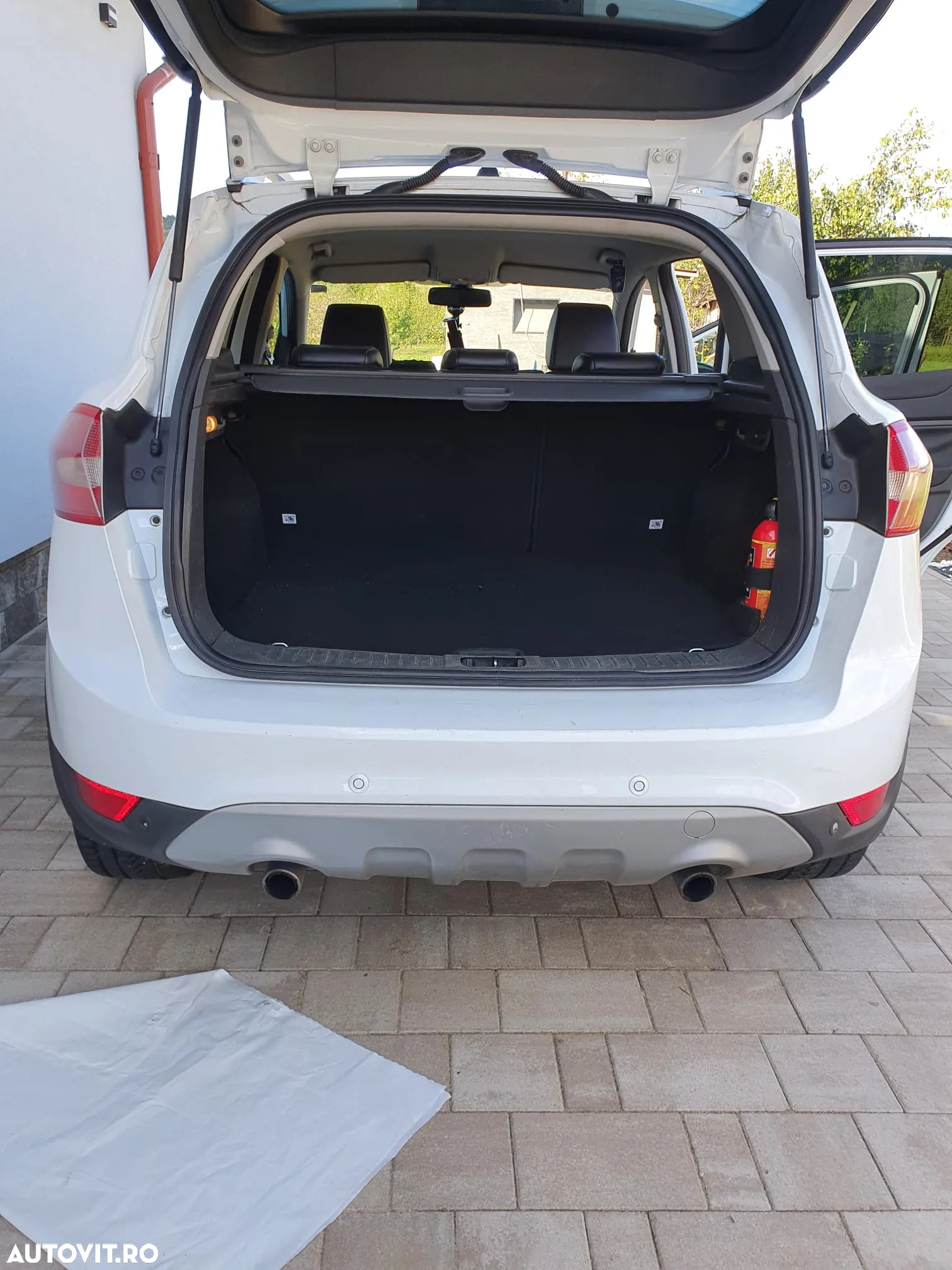 Ford Kuga - 9
