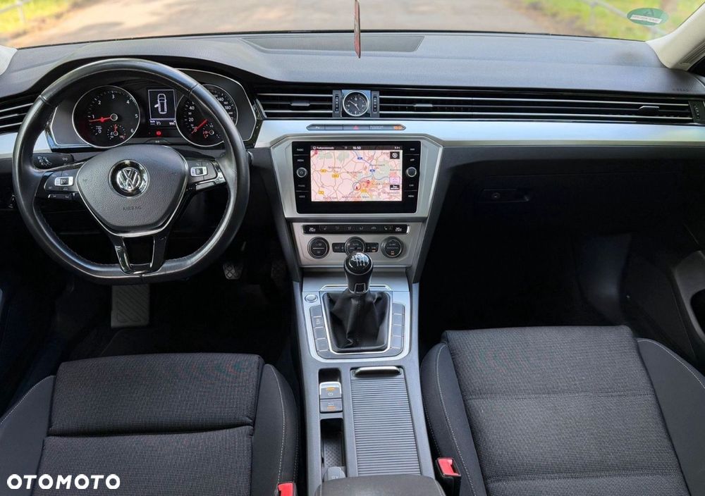 Volkswagen Passat 2.0 TDI (BlueMotion Technology) Comfortline - 4