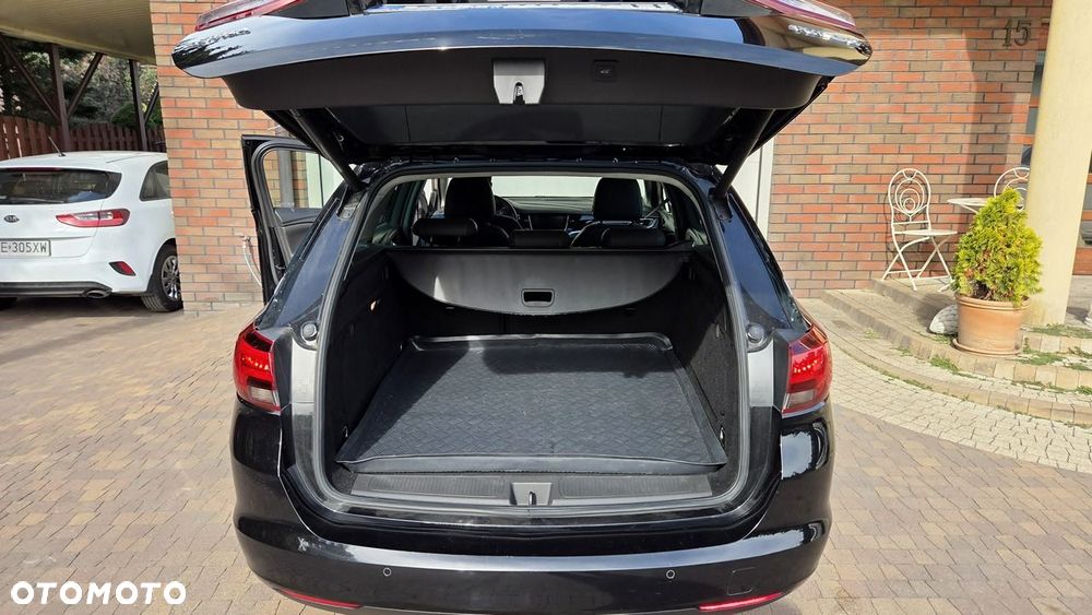 Opel Astra 1.4 T Elite S&S - 11